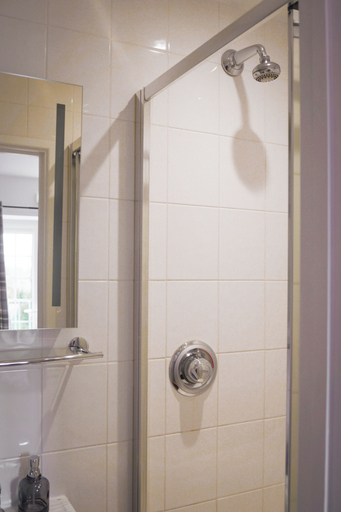 Bathroom 3, Lemon Tree, Dorset
