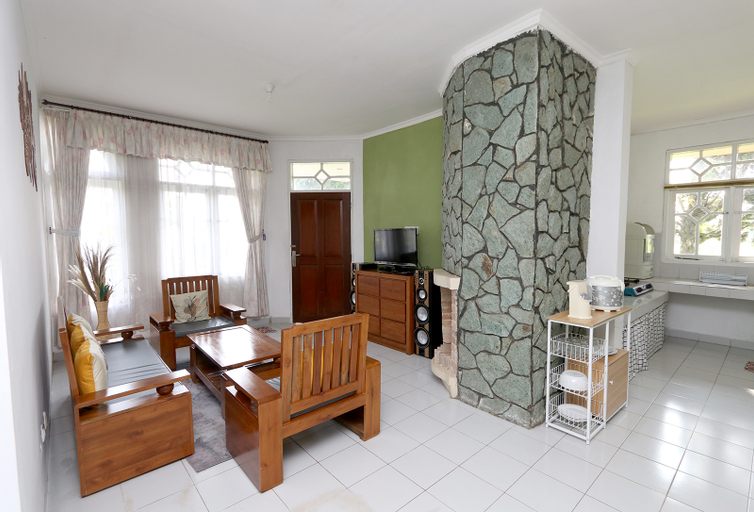 Bedroom 4, Villa ChavaMinerva Hanni Ciater with Private Pool, Subang