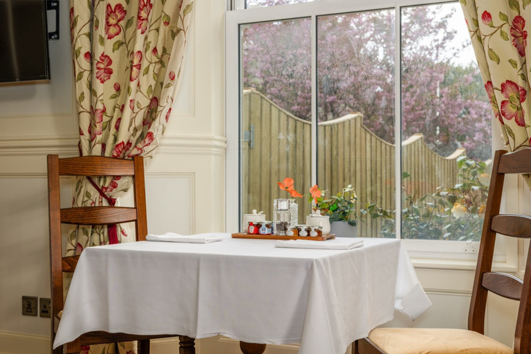 Food & Drinks 5, Grange Manor, Cumbria