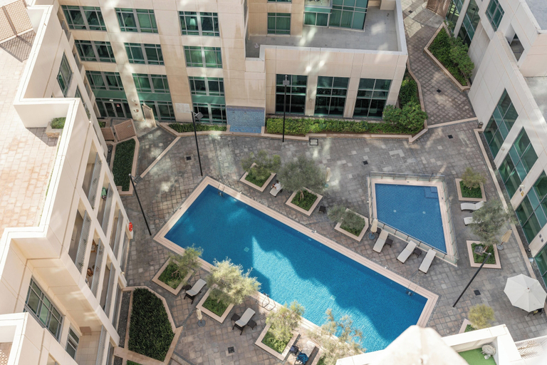 Sport & Beauty, Lux BnB Burj Views, Dubai