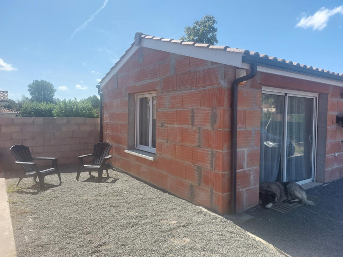 Others 2, Chambre climatisee a 20 minutes de bordeaux, Gironde