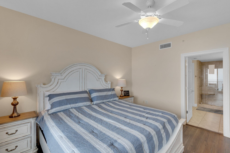 Bedroom 3, Treasure Island 1611, Bay
