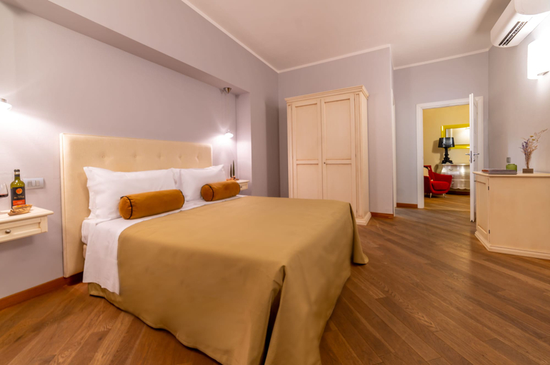 Bedroom 4, Albergo Falterona, Arezzo