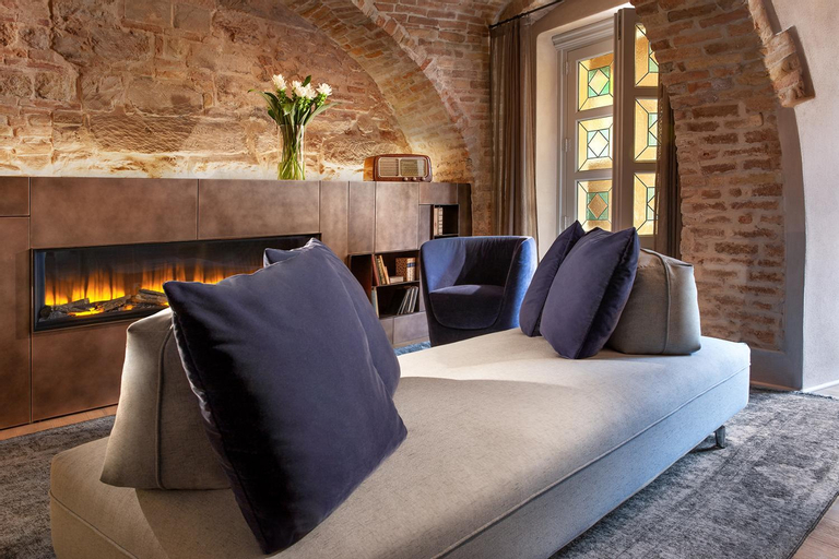 Public Area, Il Cortile di San Michele, Cuneo