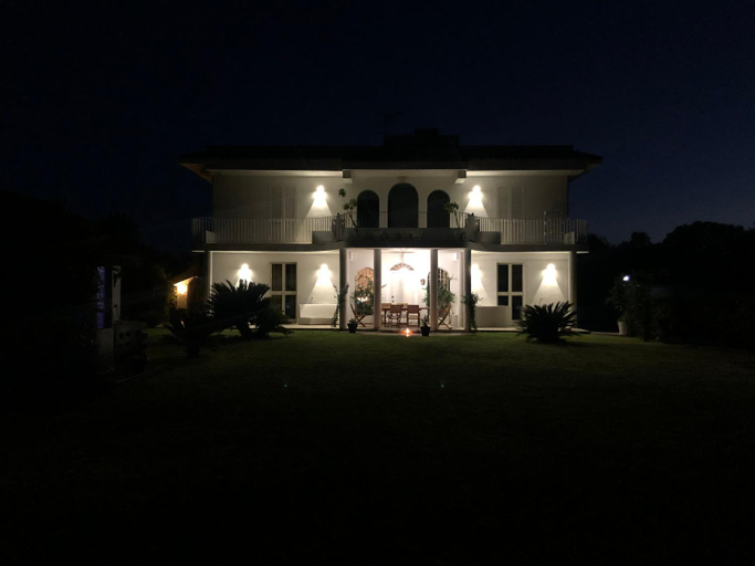 Others 3, Casa Blanca B&B, Latina