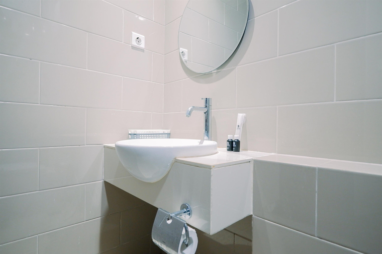 Bathroom 2, Best Choice And Restful 1Br Citralake Suites Apartment, Jakarta Barat