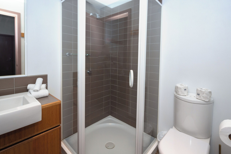Bathroom 5, Central Hotel Hobart, Hobart