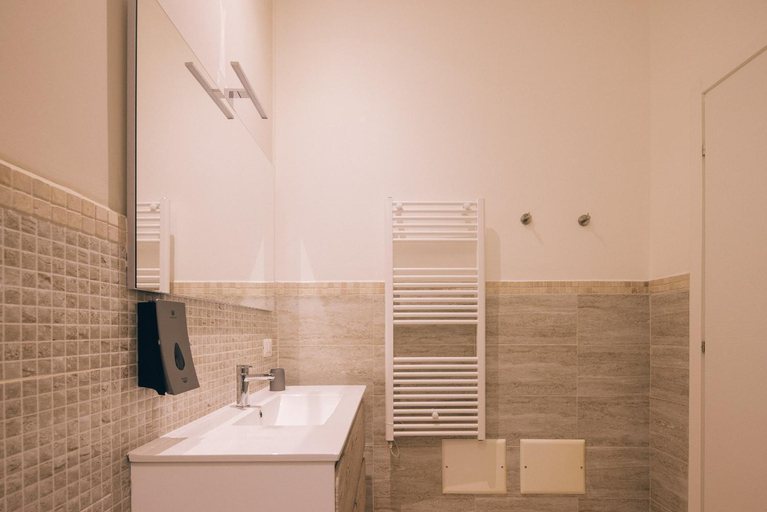 Bathroom 4, La Promenade Rooms & Suites, Olbia-Tempio