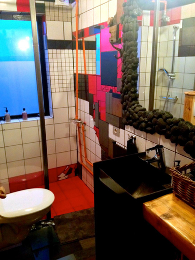 Bathroom 3, Guesthouse 1x6, Reykjanesbær