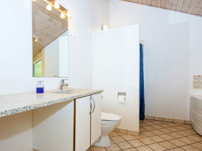Bathroom 3, 5 Star Holiday Home in Grenaa, Norddjurs