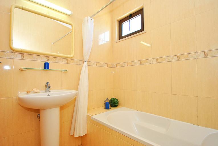Bathroom 4, Villa Isis, Albufeira