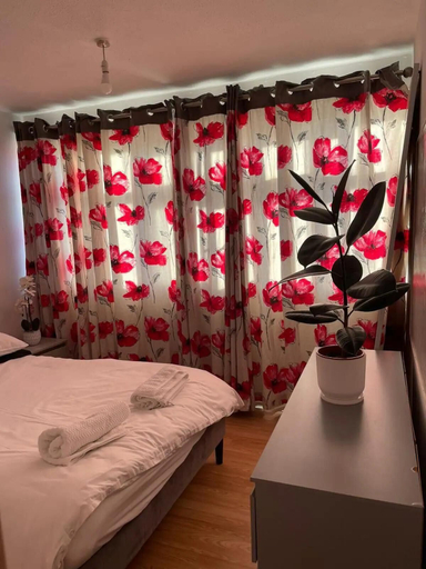 Bedroom 4, Spacious Home by Lee Valley Rafting Waltham Cross, Hertfordshire