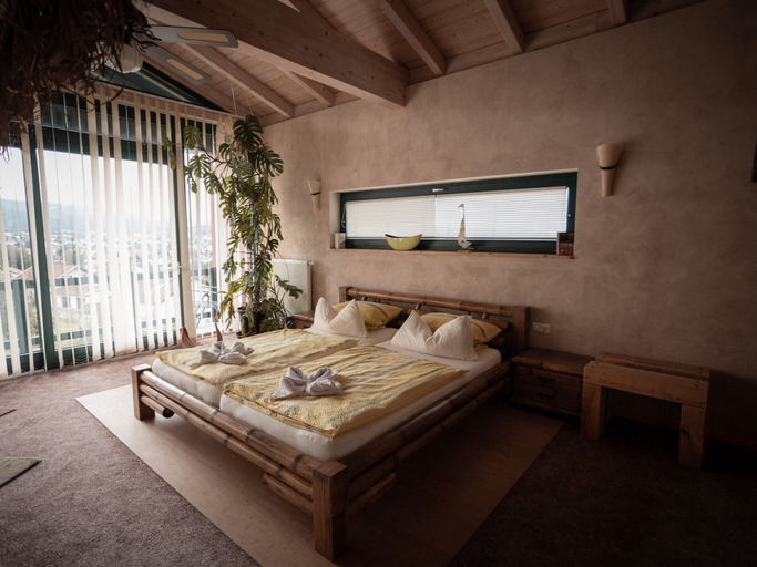 Bedroom 3, Haus Samoa With Private Terrace, Views, Regen
