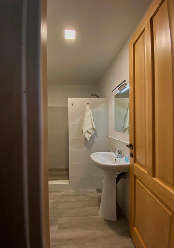 Bathroom, Beko’s garden Inn, Mestia