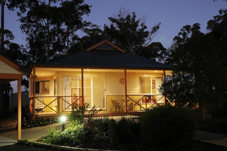 Exterior & Views 2, Waverley House Cottages, E. Gippsland - Bairnsdale