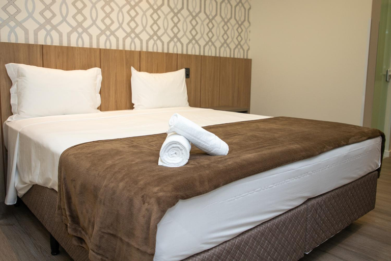 Others 5, Hotel Zunino, Palhoça