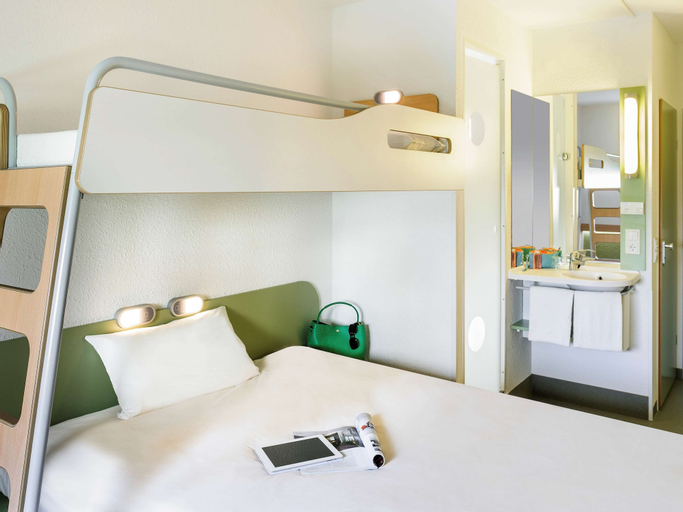 Bedroom 9
