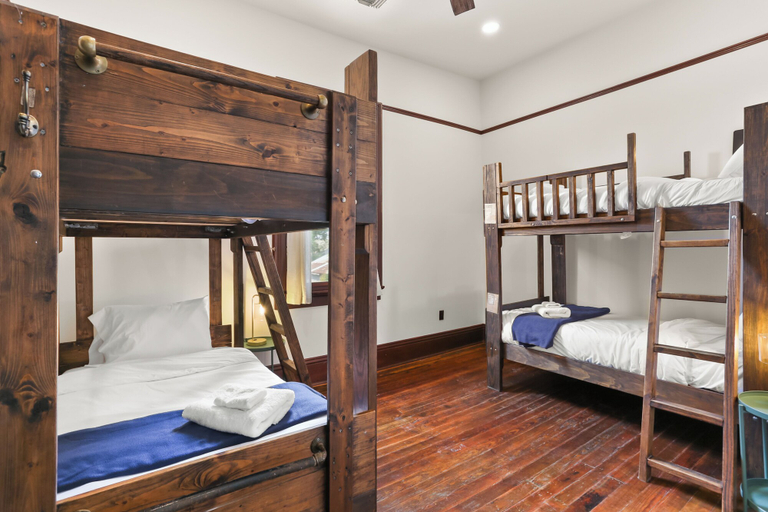 Bedroom 2, Site 61 Guesthouse, Orleans