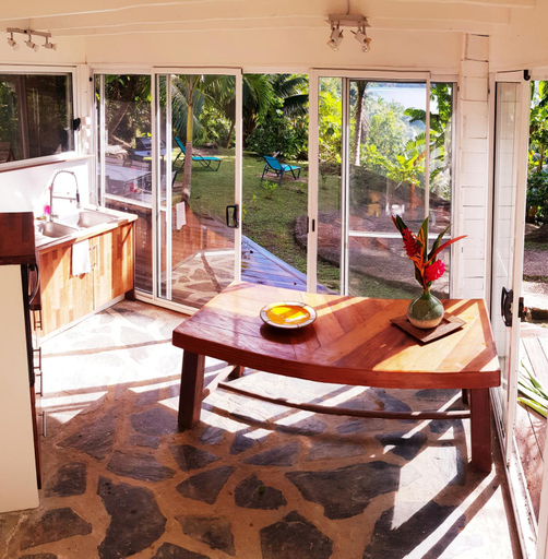 Others 3, HUAHINE Manta Lodge avec 4x4 optionnel