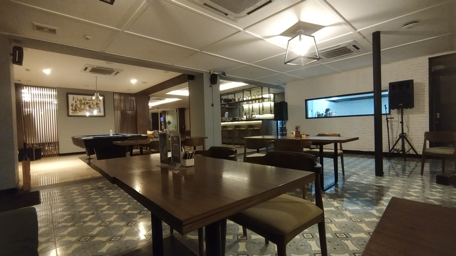 Food & Drinks, Malioboro City by Indolocuspro, Sleman