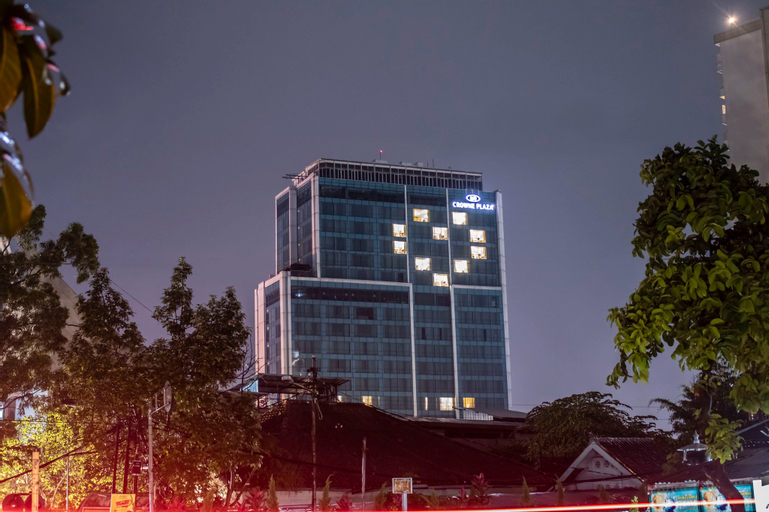 Exterior & Views 15