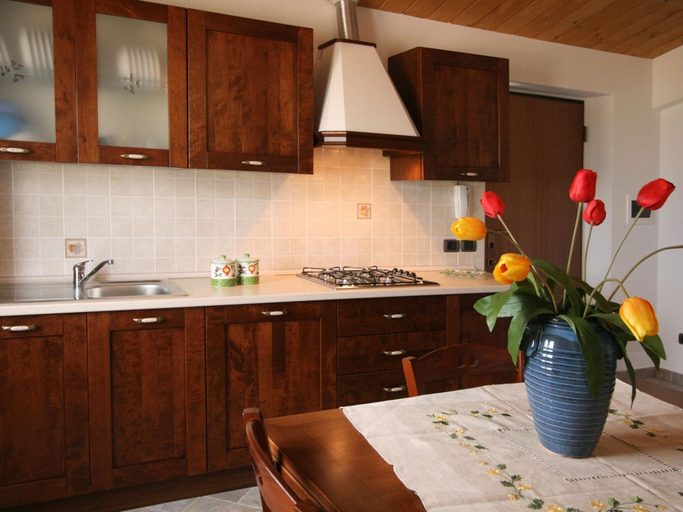 Private kitchen 3, Villa in Cagli With Private Garden, Pesaro E Urbino