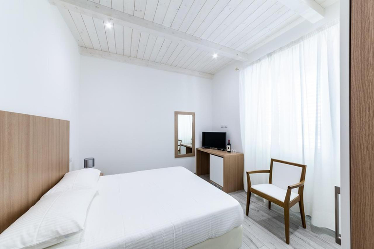 Bedroom 3, La Promenade Rooms & Suites, Olbia-Tempio