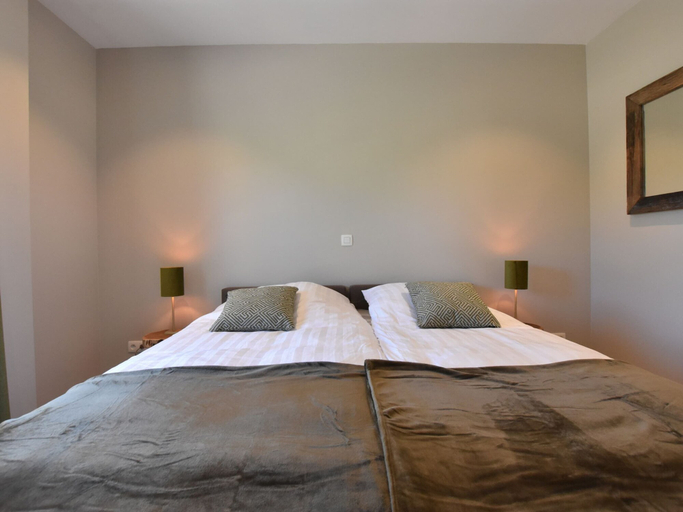 Bedroom 2, Tasteful Holiday Home in Sijsele-brugge With Garden, West-Vlaanderen
