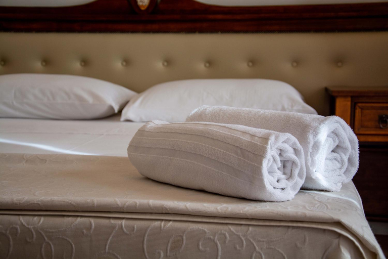 Bedroom 2, La Collegiata Guest House, Catania