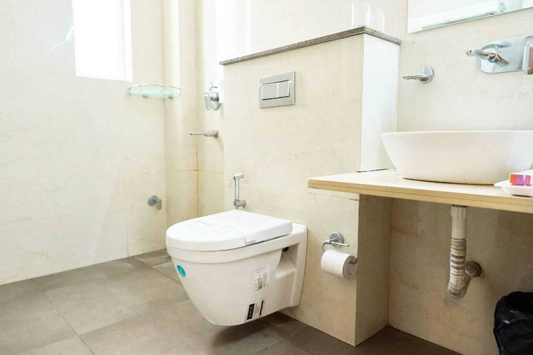 Bathroom 4, Hotel Golf View Suites, Gurgaon