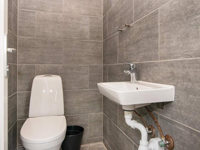 Bathroom 4, 4 Star Holiday Home in Romo, Tønder