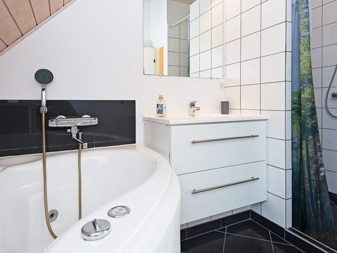 Bathroom 3, 5 stjernet sommerhus i Juelsminde, Hedensted