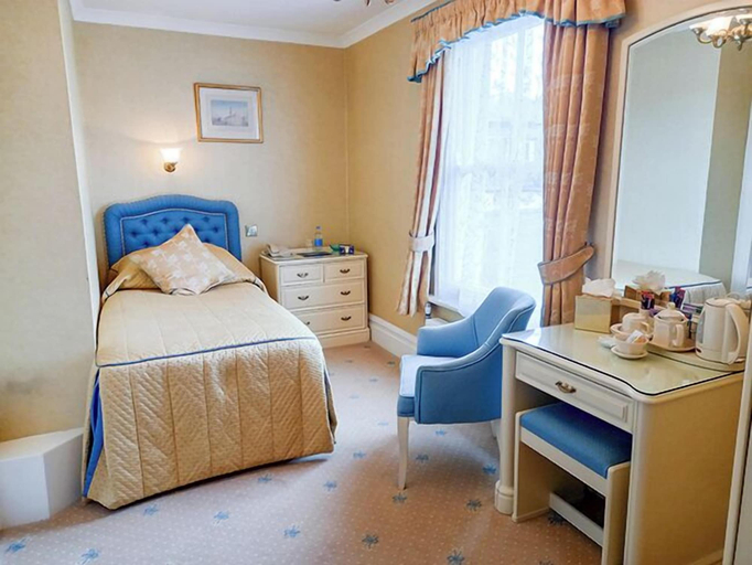 Bedroom 2, Hotel Riviera Sidmouth, Devon