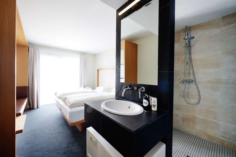 Bathroom 4, Hotel Daniel Graz, Graz