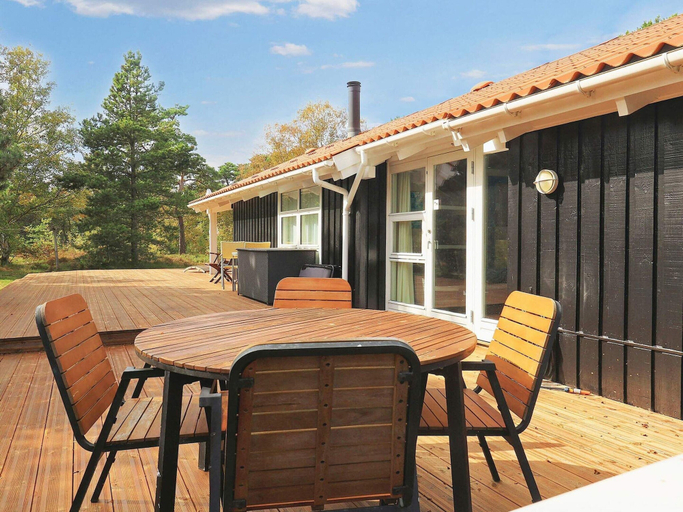 Others 5, 8 Person Holiday Home in Laeso, Læsø