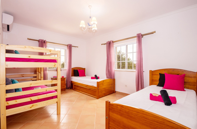 Bedroom 3, Villa Muriwai, Silves