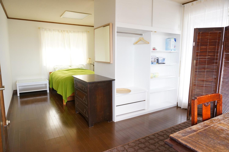 Bedroom 2, Atelier Bee's Knees Bed & Breakfast, Ikoma