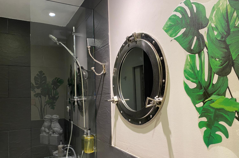 Bathroom 3, No. 27 Brighton, Brighton and Hove