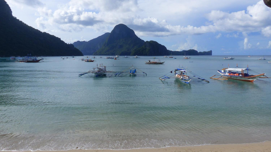 Others 4, Bangka Hostel, El Nido
