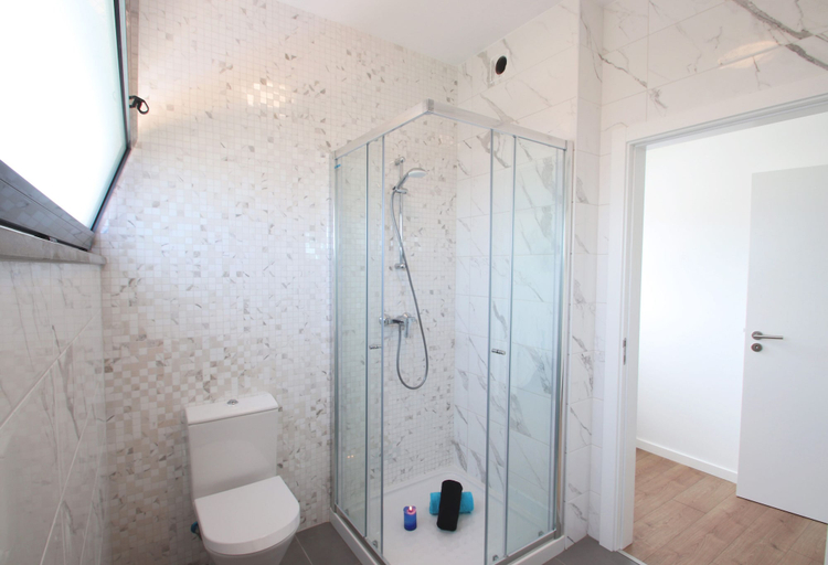 Bathroom 4, Villa Riviera, Silves