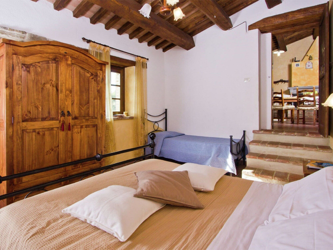 Bedroom 3, Stunning Villa in Apecchio with Hot Tub, Pesaro E Urbino