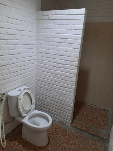 Bathroom 11