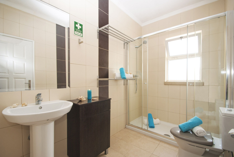Bathroom 4, Apartamento Capri, Albufeira