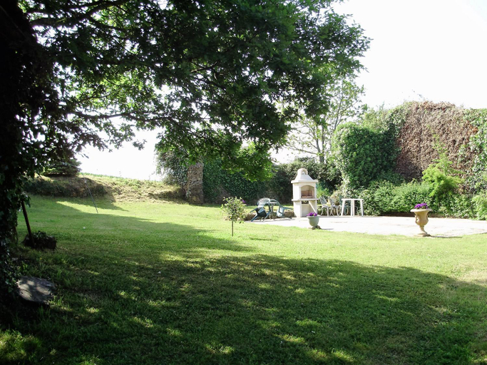 Others 5, The Studio, Finistère