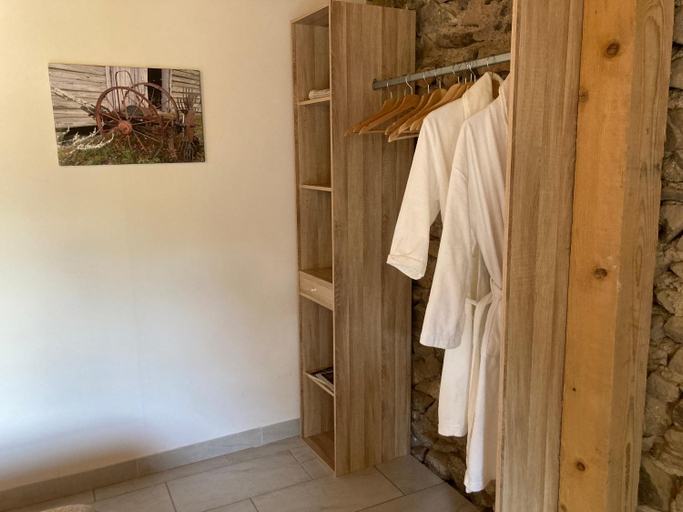 Bedroom 2, Le Bois du Four, Allier