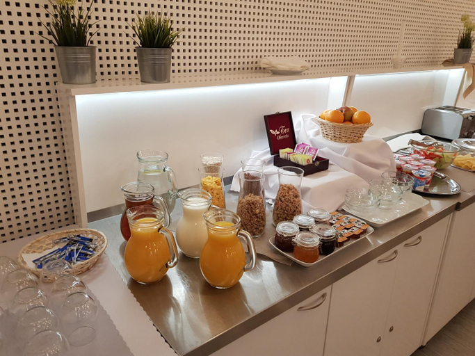 Food & Drinks 5, Centro Salvator, Bratislava I