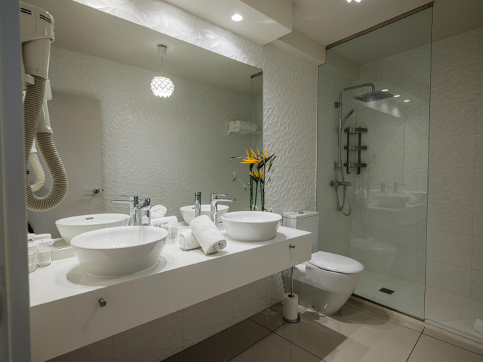 Bathroom 5, On Hotels Oceanfront Adults Designed, Huelva