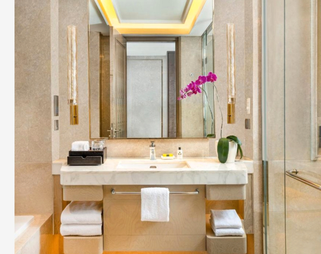 Bathroom 12