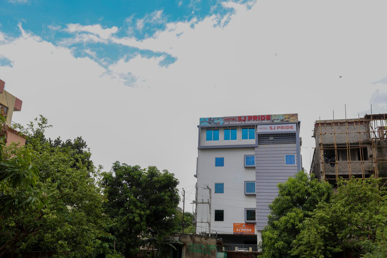 Hotel S J Pride, Khordha