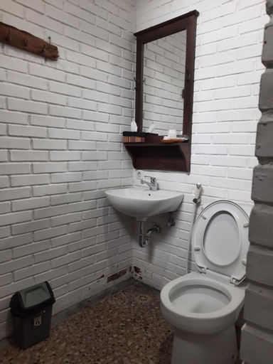 Bathroom 25